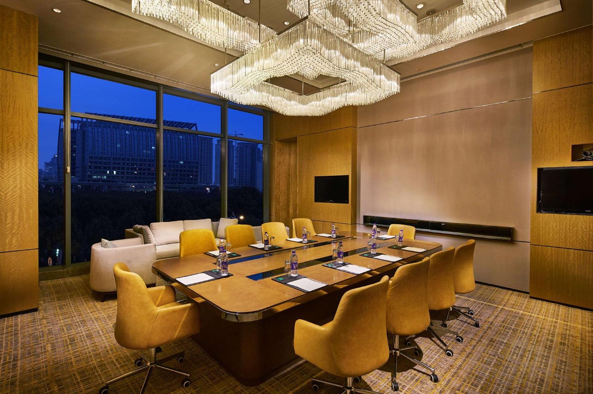 Hotel Doubletree By Hilton Ningbo Beilun Esterno foto